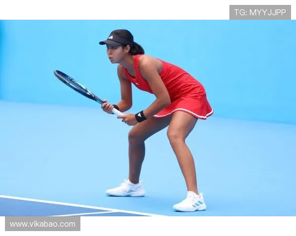 杭州网球队以54分稳居联赛积分榜首位展现强劲实力 杭州网球队以54分稳居联赛积分榜首位展现强劲实力