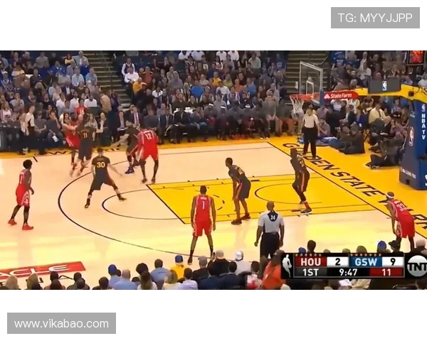 火箭与勇士激战16日NBA赛场再掀高潮球迷期待精彩对决